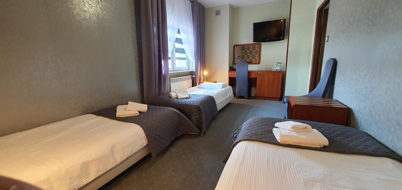 Hotel Bursztynowy Jozefow na Wisla Buitenkant foto