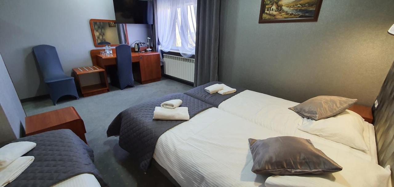 Hotel Bursztynowy Jozefow na Wisla Buitenkant foto
