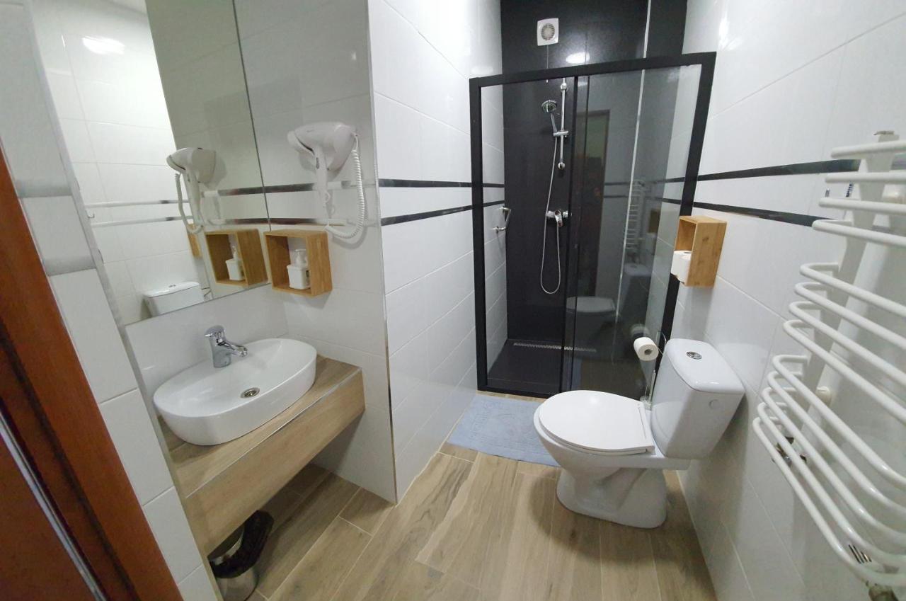 Hotel Bursztynowy Jozefow na Wisla Buitenkant foto