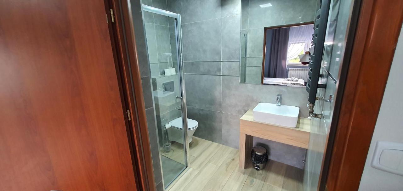 Hotel Bursztynowy Jozefow na Wisla Buitenkant foto