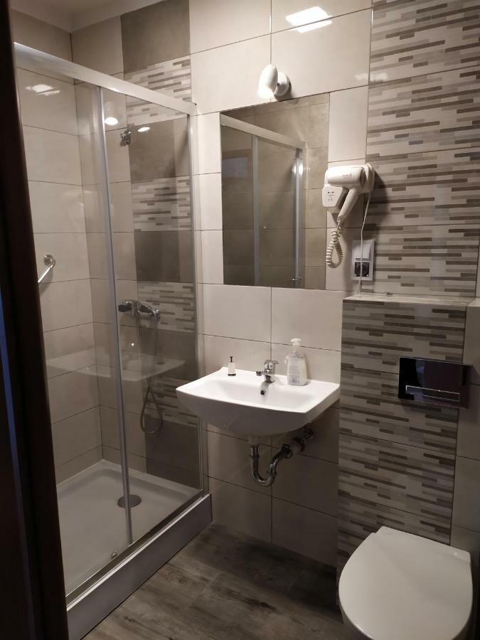Hotel Bursztynowy Jozefow na Wisla Buitenkant foto