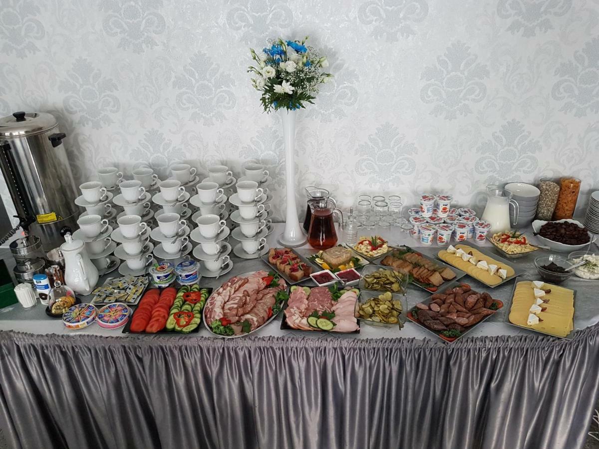 Hotel Bursztynowy Jozefow na Wisla Buitenkant foto