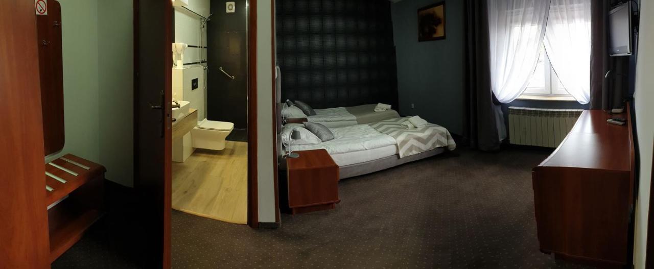 Hotel Bursztynowy Jozefow na Wisla Buitenkant foto