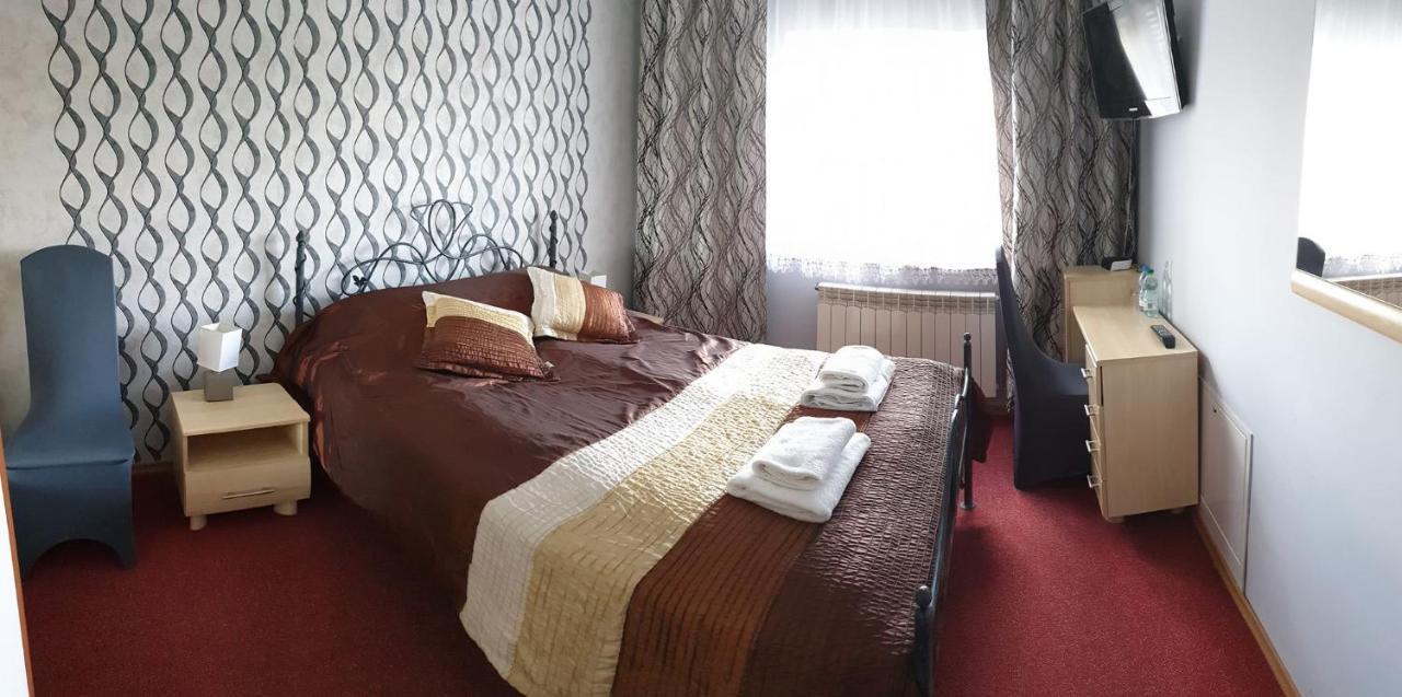 Hotel Bursztynowy Jozefow na Wisla Buitenkant foto