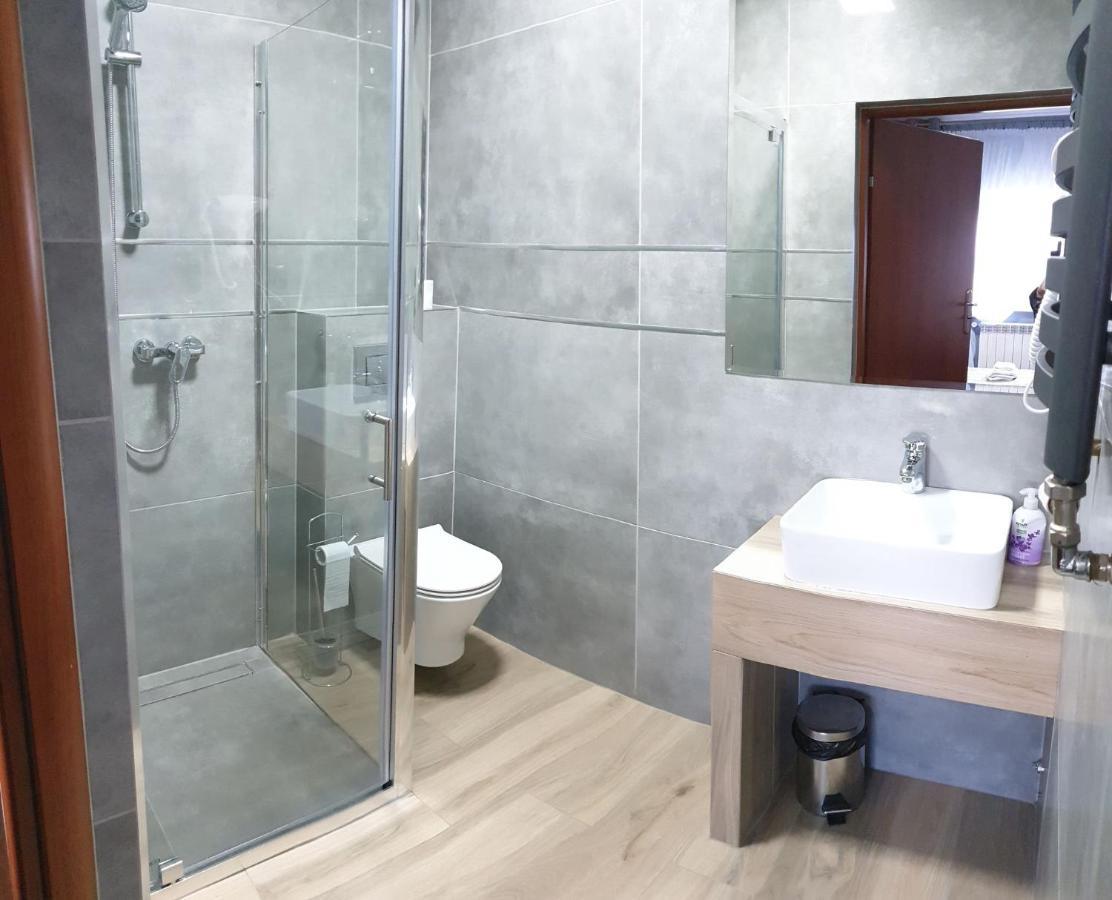 Hotel Bursztynowy Jozefow na Wisla Buitenkant foto